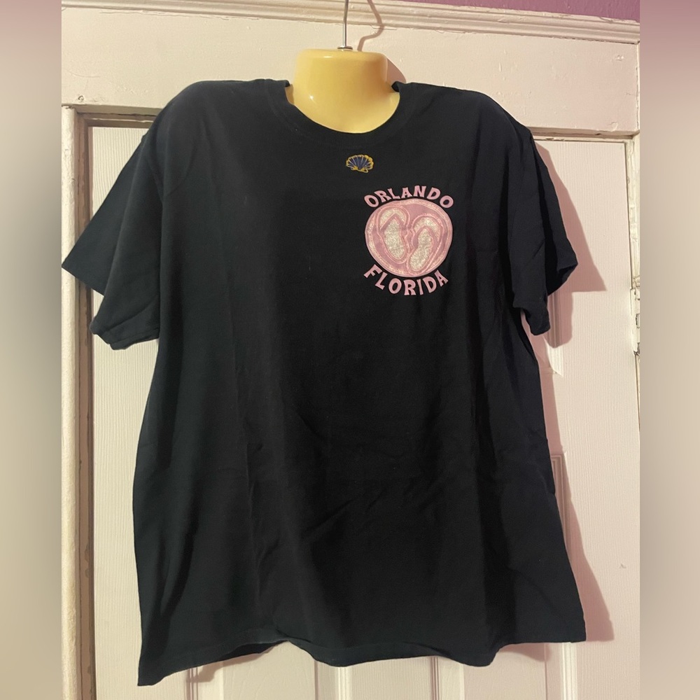 Woman’s tee 🦄